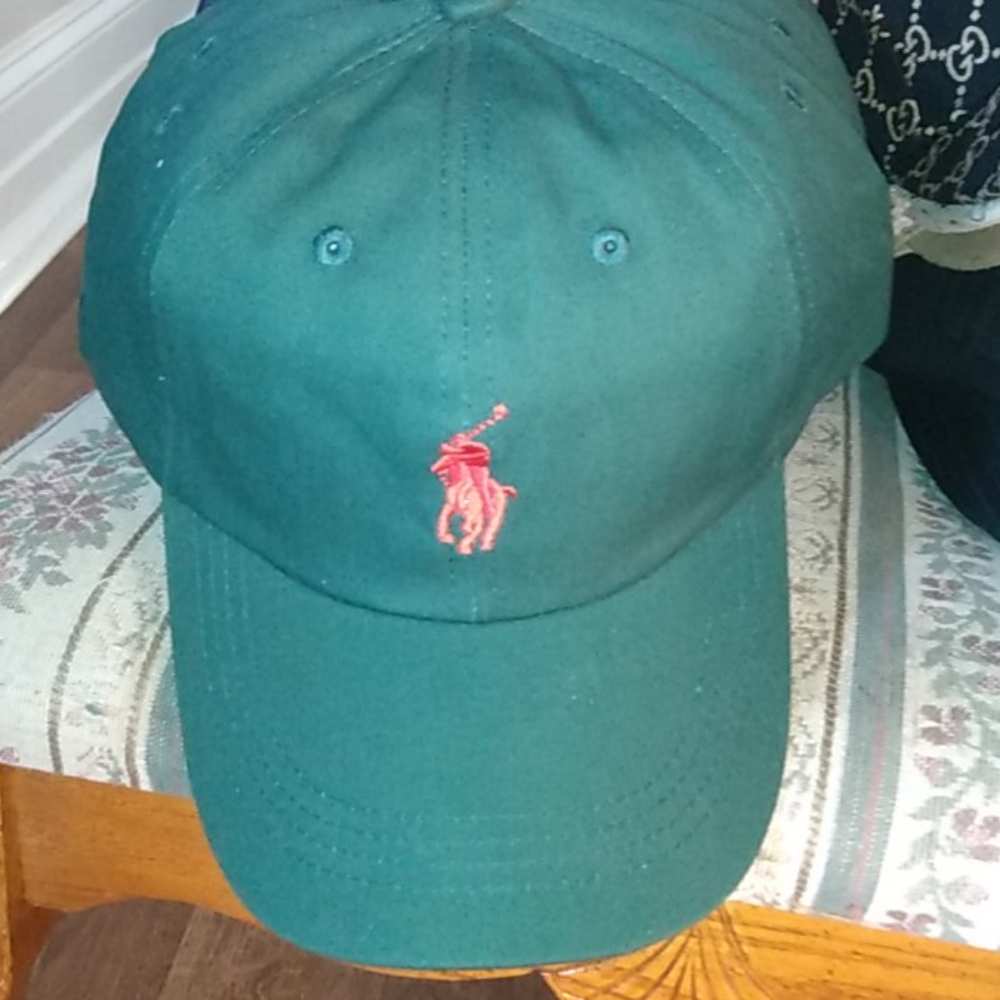 Polo hats in 4 colors
